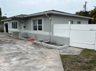 1119 Meadowlawn Dr N, Saint Petersburg, FL 33702