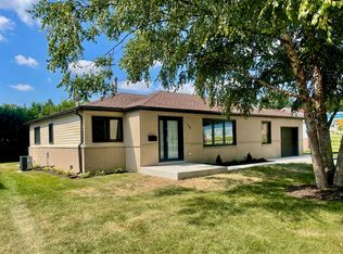 185 Carthage Ln, Hoffman Estates, IL 60169