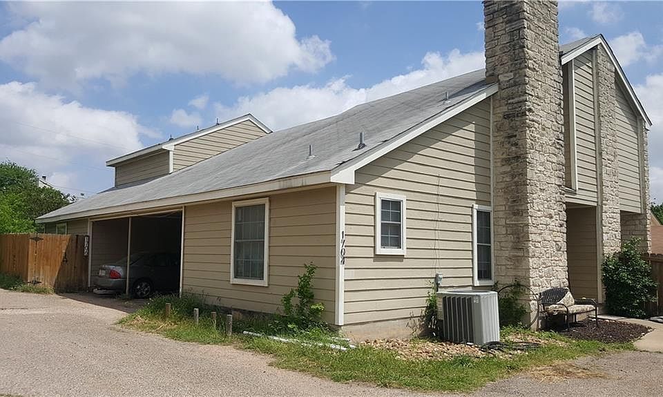 1st image of 1704 Horseshoe Cir