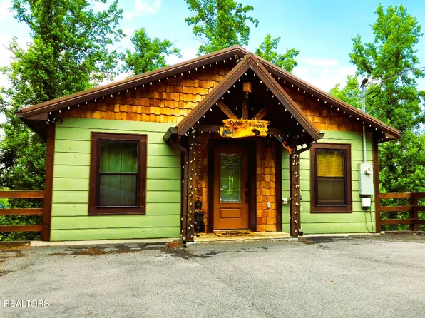 344 Silverbell Hgts Ln, Gatlinburg, TN 37738