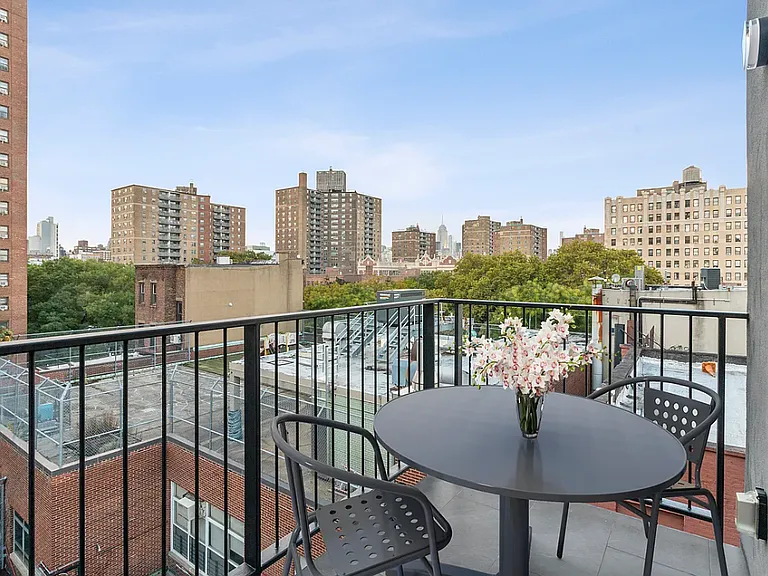 15 Avenue A #6 — Photo 13