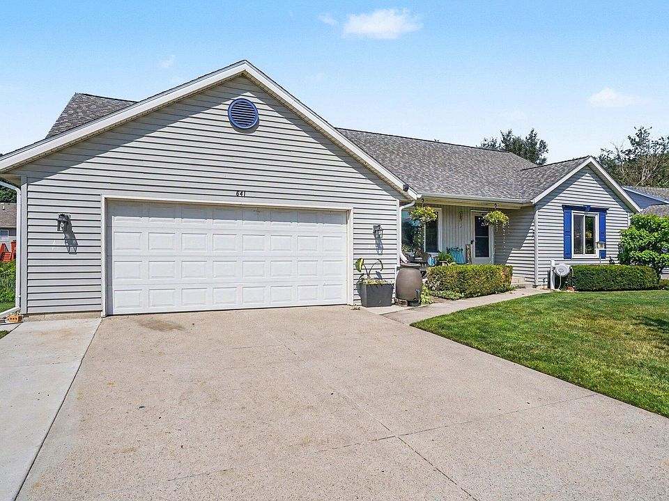 1st image of 641 Ridgefield Dr