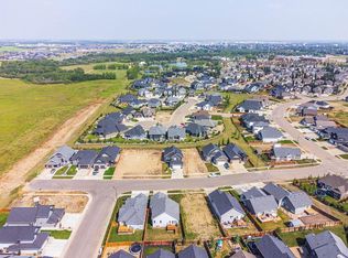 6204 19th St, Lloydminster, AB T9V3R9