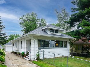 2312 Strathmore Rd, Lansing, MI 48910