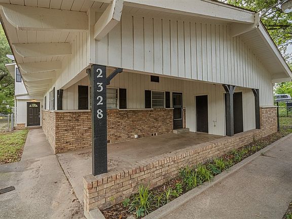 3rd image of 2328 Wildwood Way