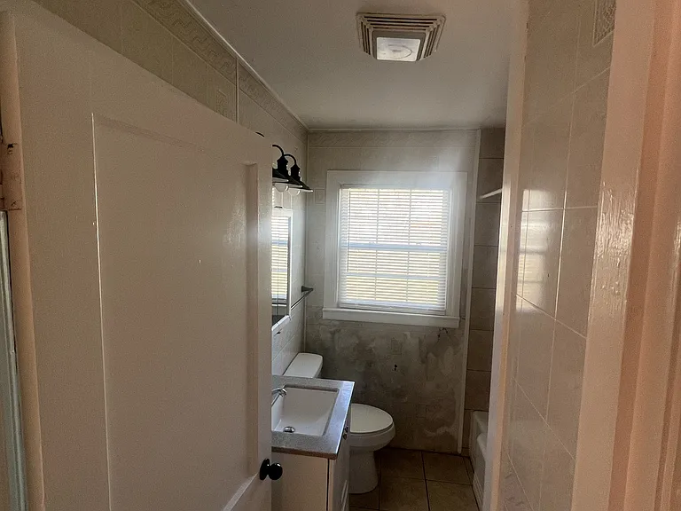 204 Greenview Dr — Photo 10