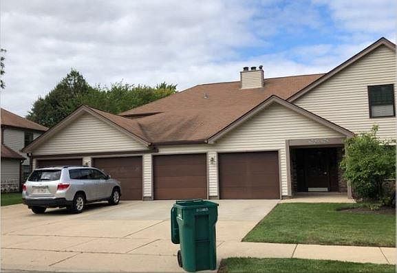 1st image of 876 Stradford Cir
