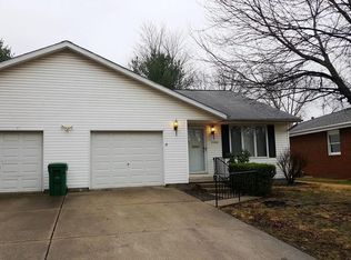 2226 E Hazel Dell Rd, Springfield, IL 62703