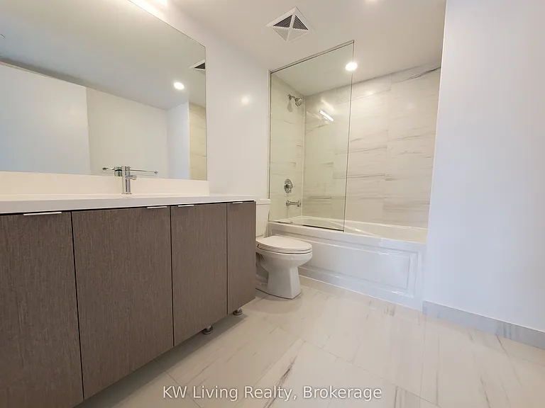 219 Dundas St E #1607 — Photo 12