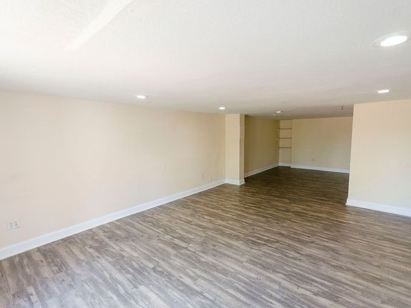 4th image of 1819 W Avenue L Unit B