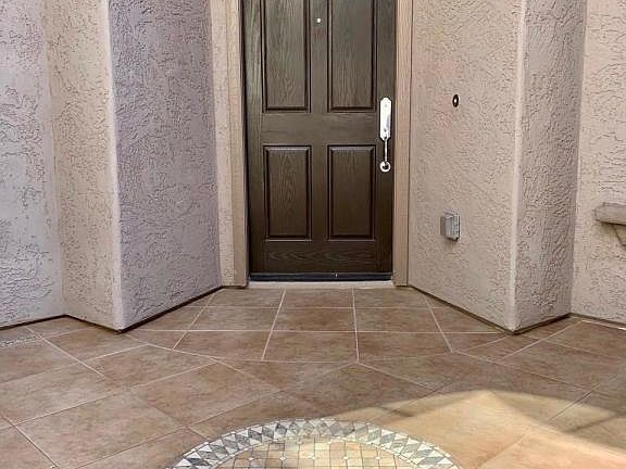 3rd image of 1609 W White Feather Ln