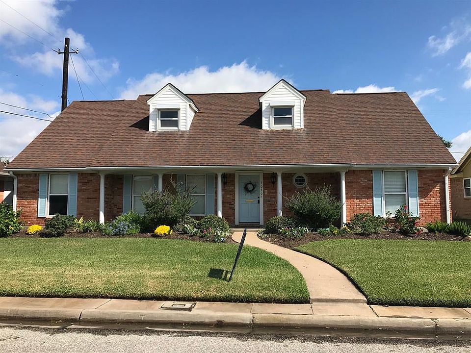 1st image of 3030 Heron Dr