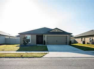 1411 Swan Lake Cir, Dundee, FL 33838