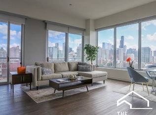 915 W Huron St #2E, Chicago, IL 60642