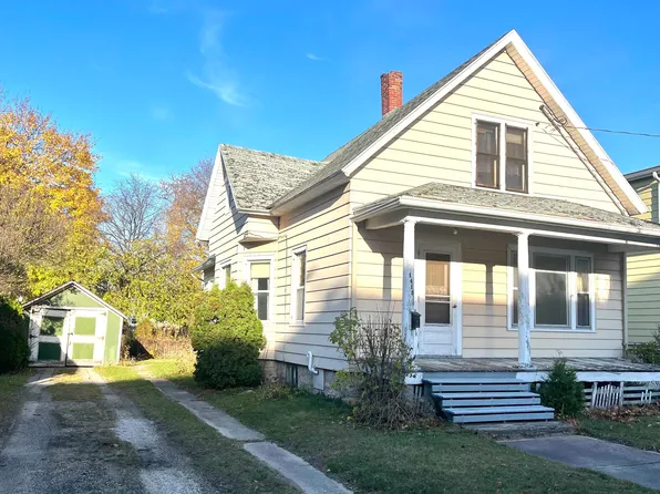 1419 Harvey St, Green Bay, WI 54302