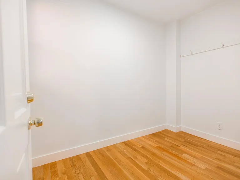 2 Elbow St #1 — Photo 9