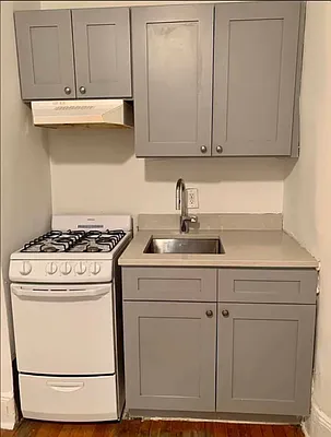 Rented by Jonis Realty | media 3