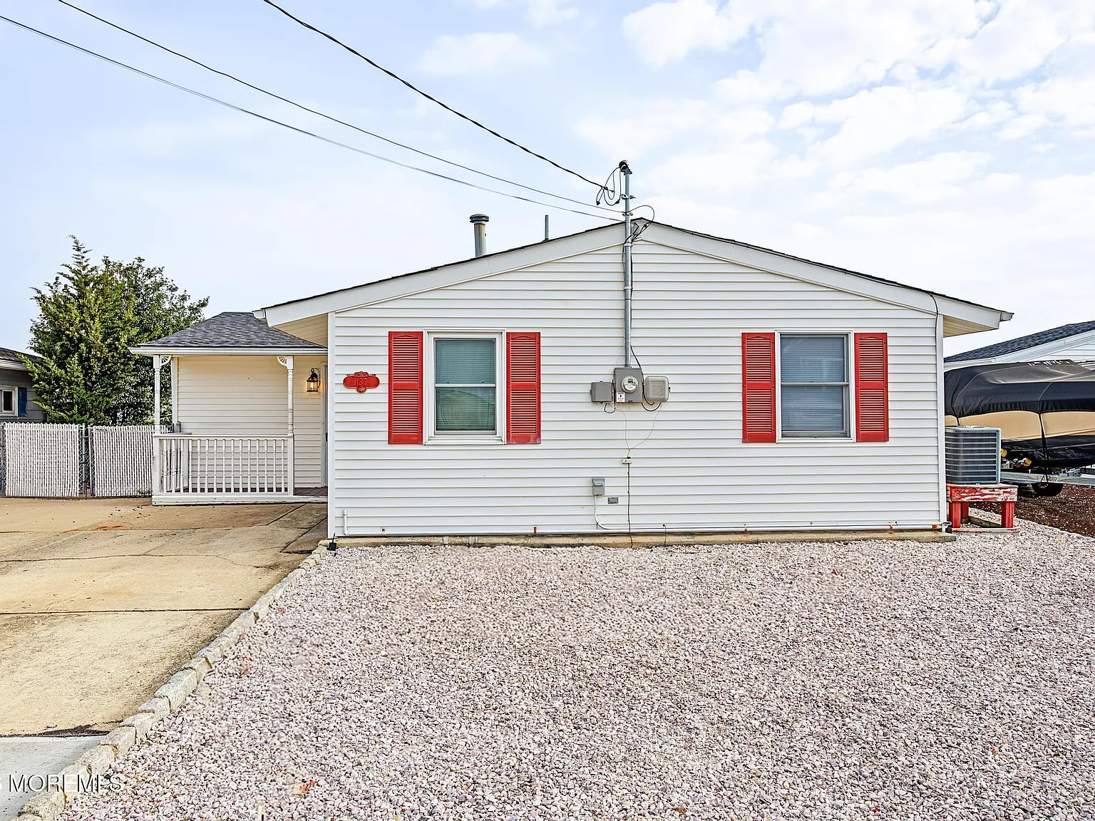 3 bed, 952 sqft, $2,600 — Photo 2