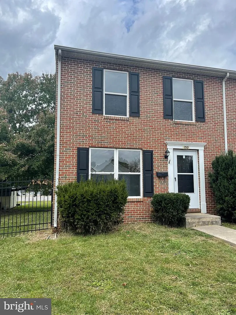 350 Center Deen Ave photo 1