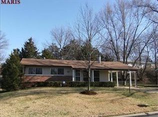 12319 Design Ln, Saint Louis, MO