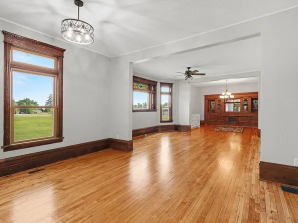 501 Forest St, Kenyon, MN 55946