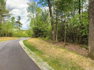 16 Lichen Ln, Cashiers, NC 28717