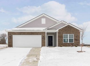 1624 N Regatta Dr, Greenfield, IN