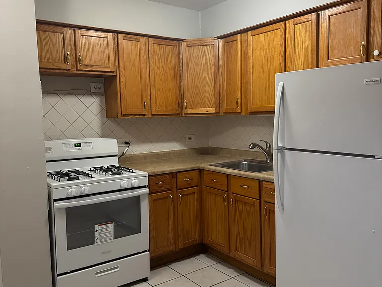 5813 W 35th St #7 — Photo 3