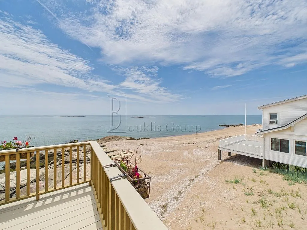 2 bed, 2.0 bath, 1275 sqft, $4,995 — Photo 3