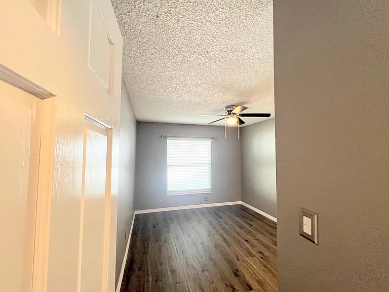 8718 Master Link Ct — Photo 30