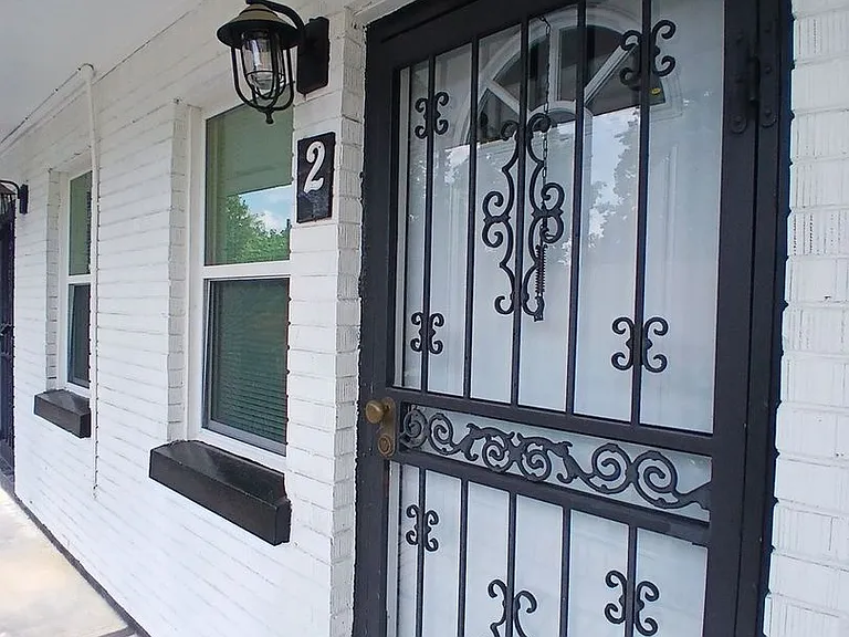 519 Simpson Ave #2 — Photo 3