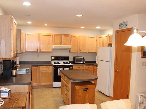 5th image of 8797 Doris Dr