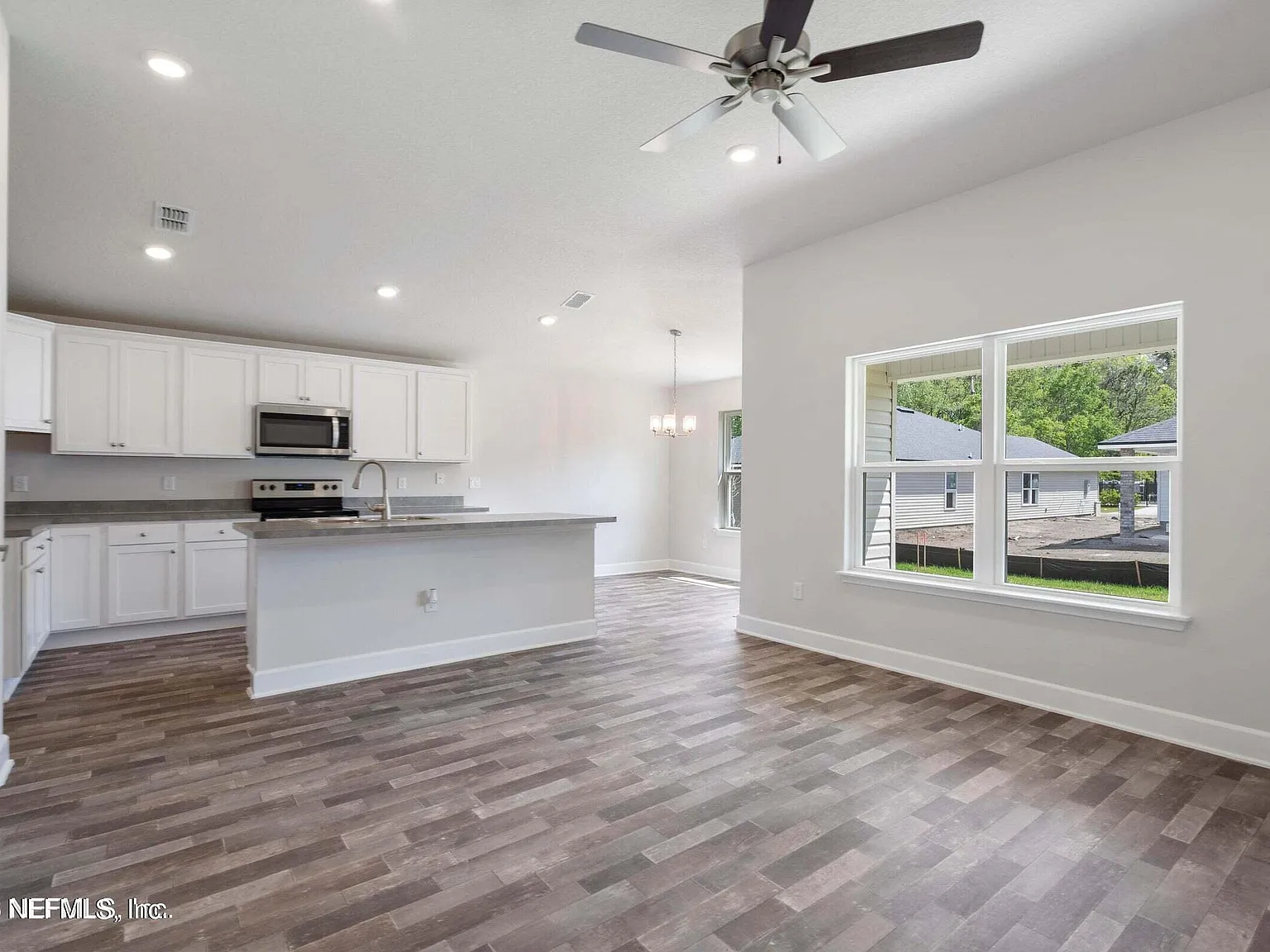 3 bed, 2.0 bath, 1512 sqft, $2,500 — Photo 4