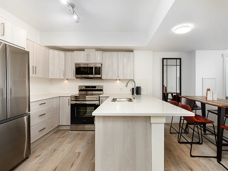 10111 122nd St NW — Photo 9
