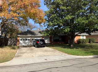 2969 Randy Ln, Farmers Branch, TX 75234