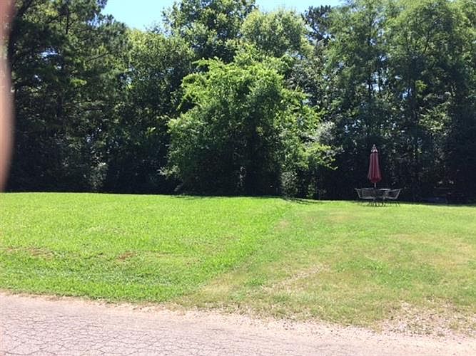 1st image of 225 Catfish Ln