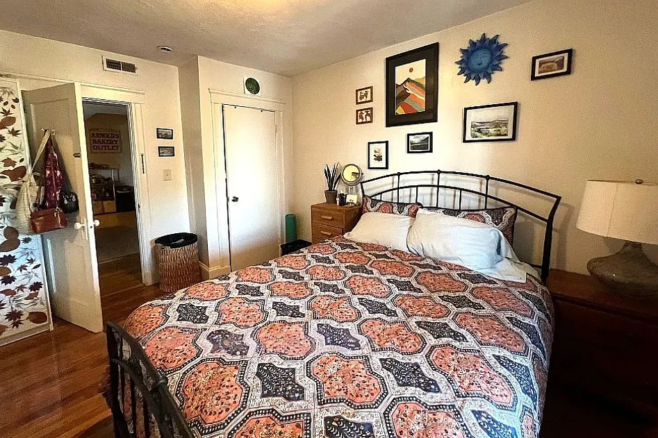 1st image of 223-225 Summer St #3