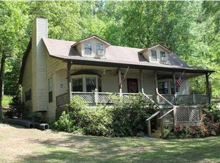 401 Narrow Loop Rd, Deatsville, AL 36022