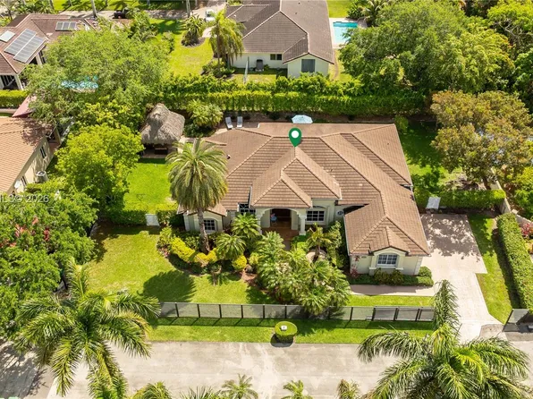 14831 SW 95th Ct, Miami, FL 33176