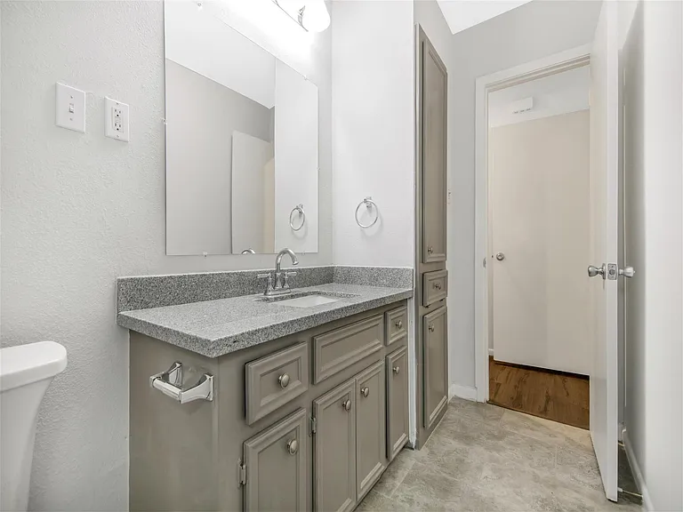 5830 Ettrick Dr — Photo 15