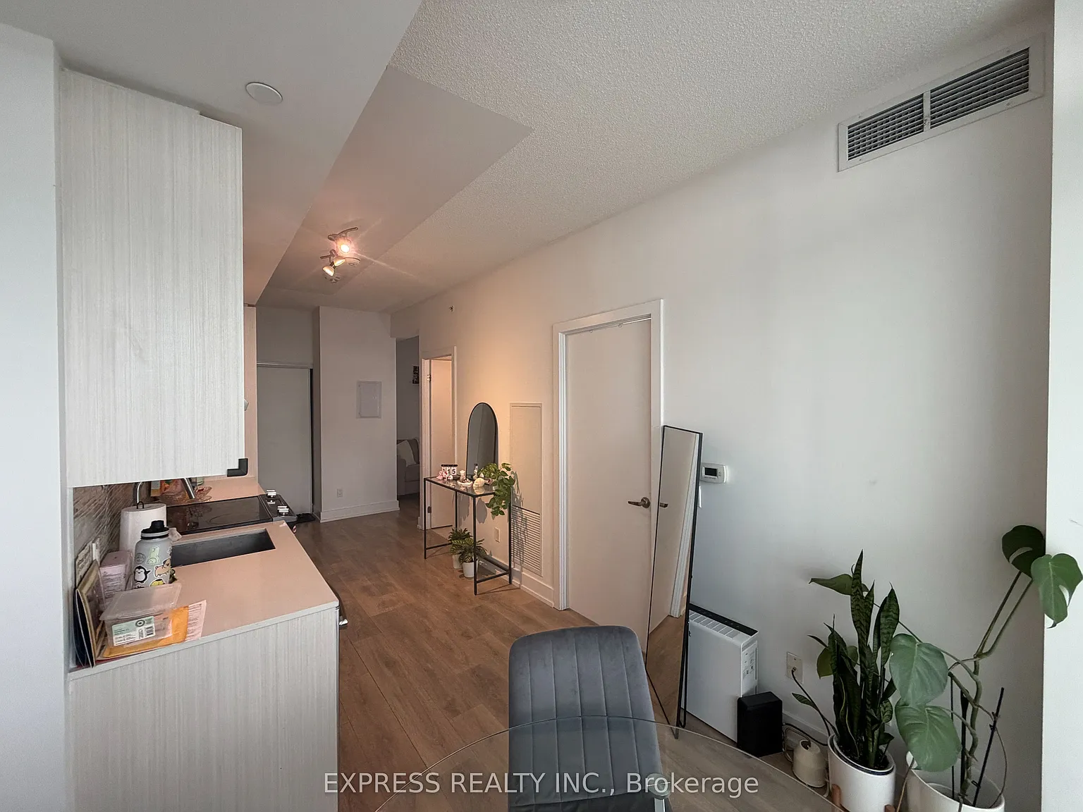 2 bed, $2,100 — Photo 3