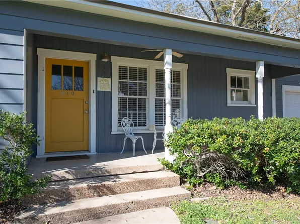 810 Enfield St, Bryan, TX 77802