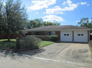 10614 Faircroft Dr, Houston, TX 77048