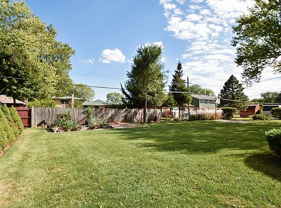 3rd image of 12531 Meade Ave