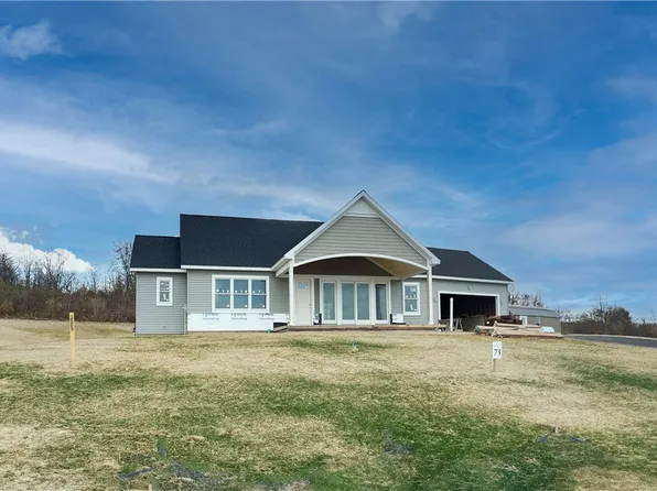 4513 Crystal Ridge Cir, Canandaigua, NY 14424