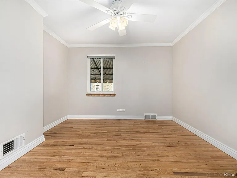 1150 S Jackson St — Photo 17