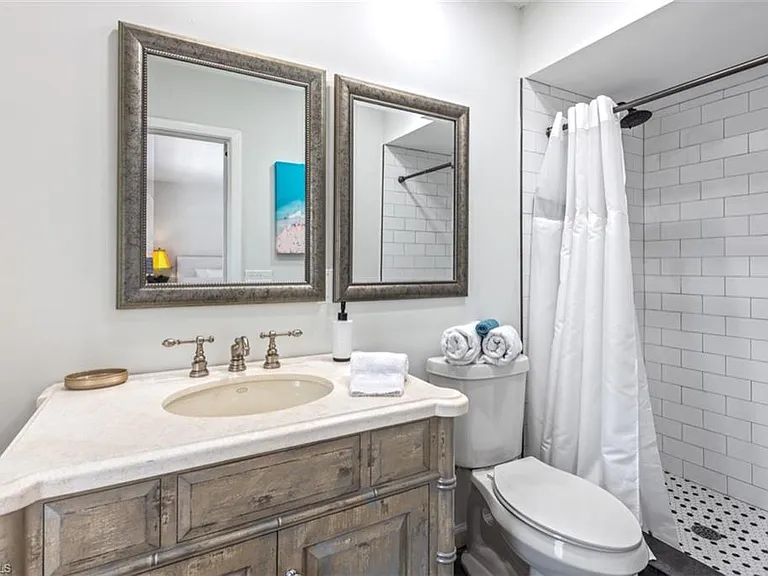 955 Iris Ct — Photo 13