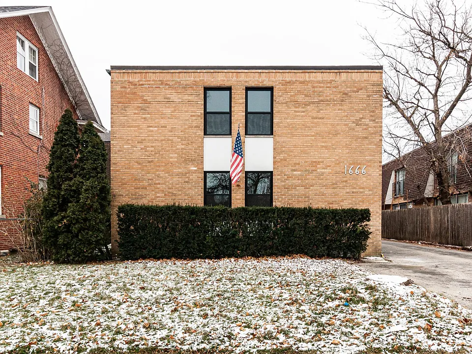 1666 2nd St #2E