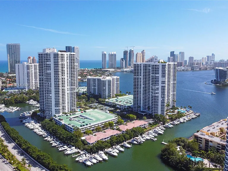 3500 Mystic Pointe Dr #1206 — Photo 38