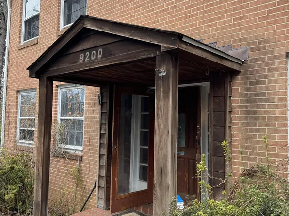 9200 Cedar Ln, Bethesda, MD 20814